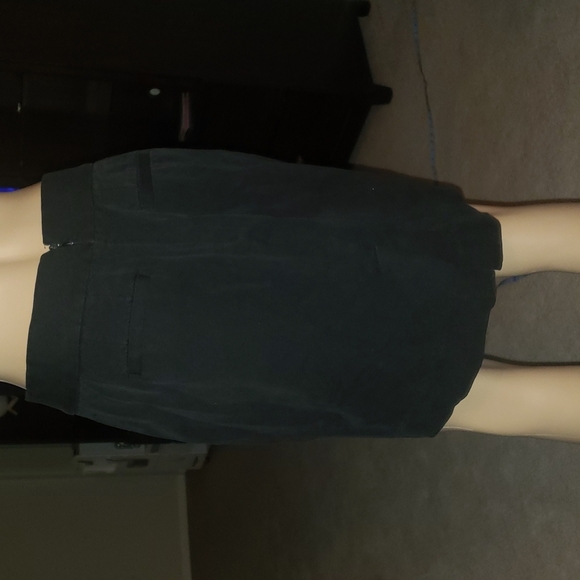 Banana Republic 6 simple black skirt back pockets - Picture 7 of 7